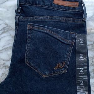 Express Barely Boot Stella  Low Rise Jeans 2L
